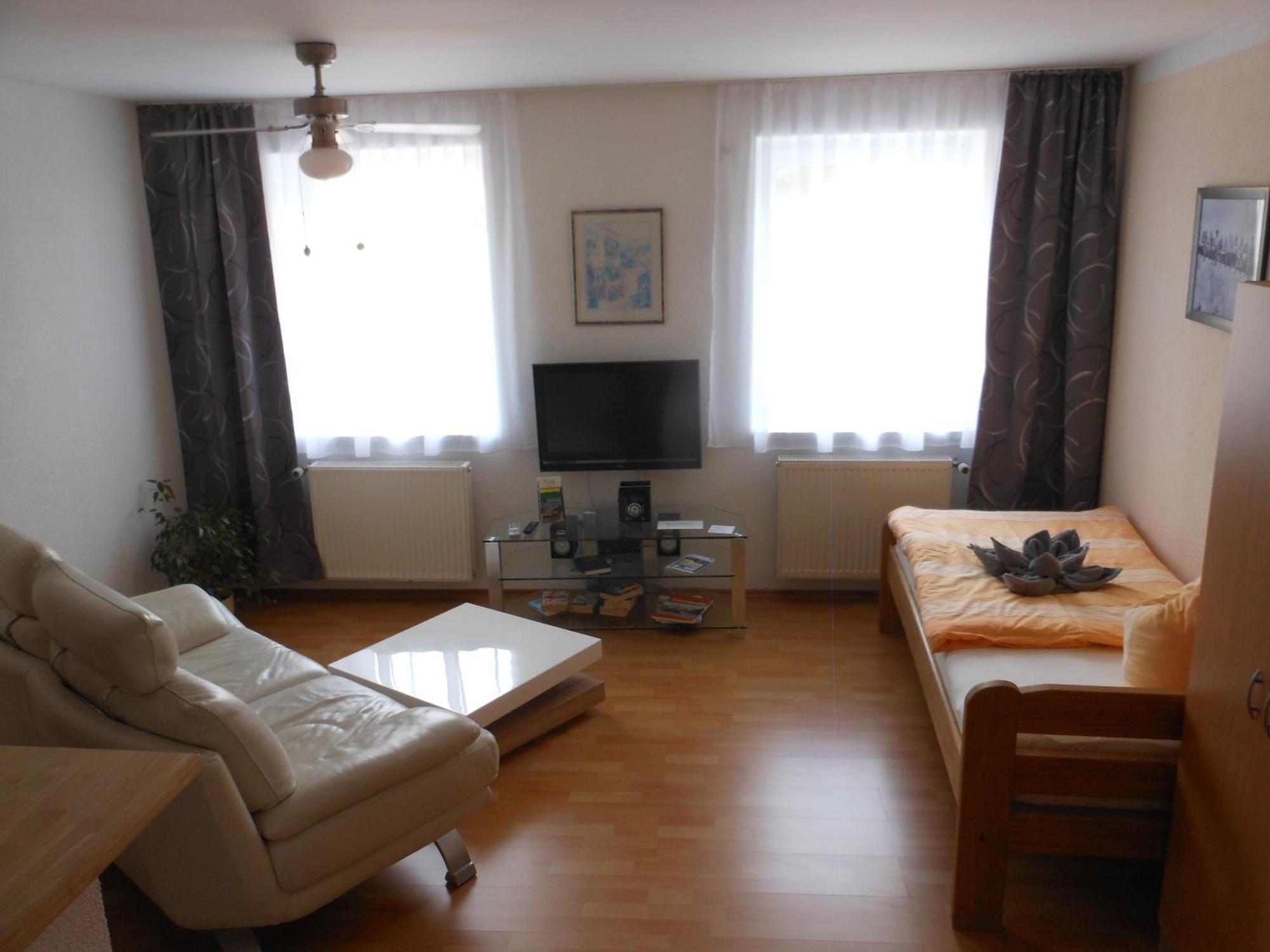 Pension Am Werder Bernburg Chambre photo