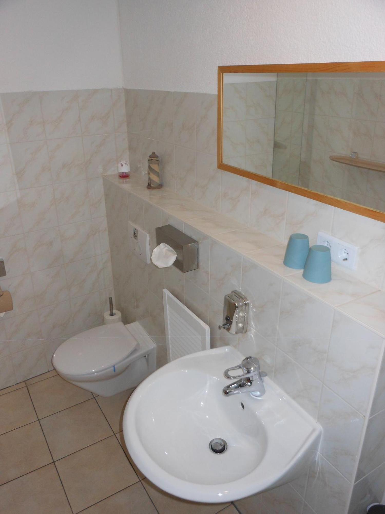Pension Am Werder Bernburg Chambre photo