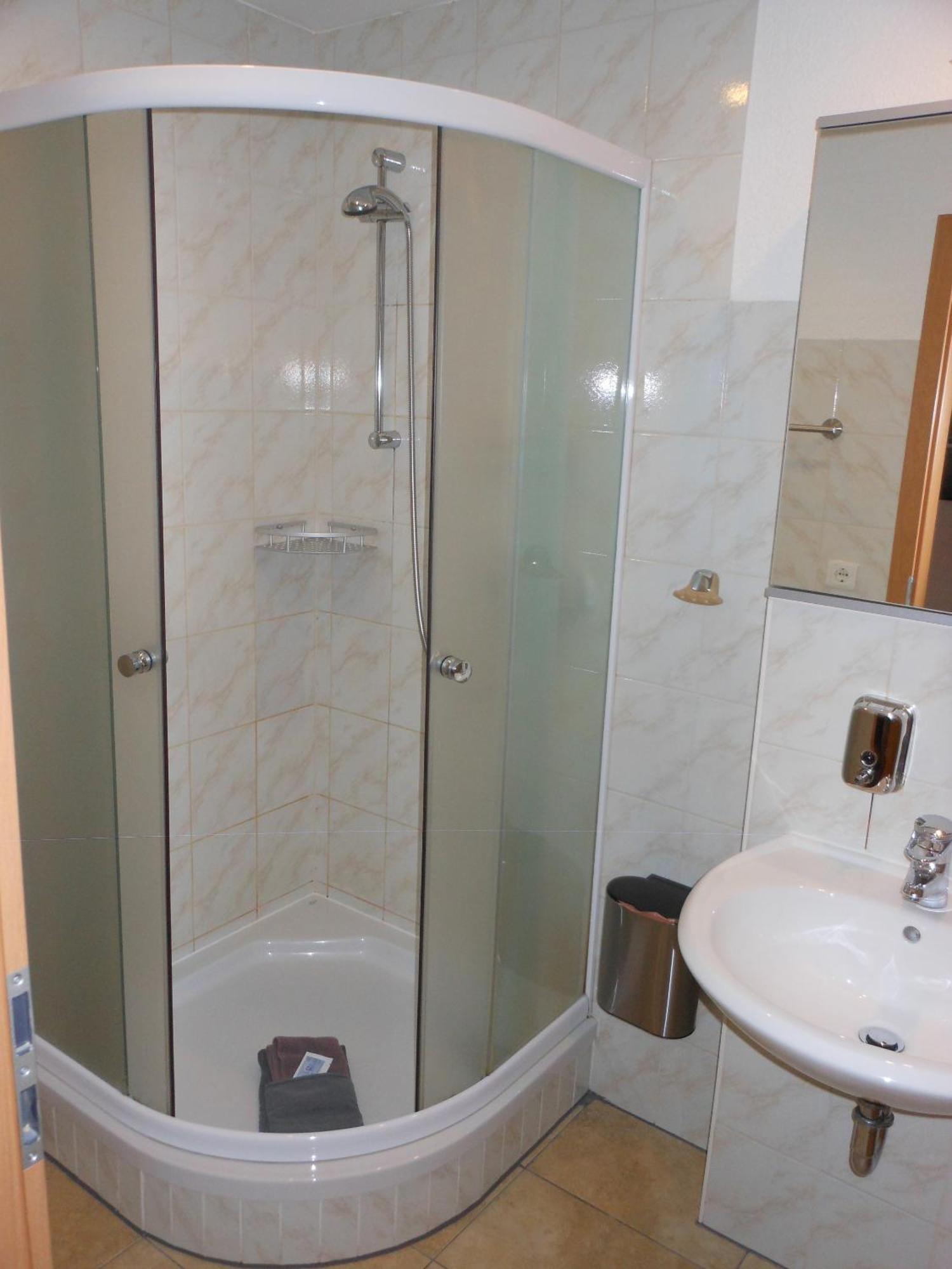 Pension Am Werder Bernburg Chambre photo