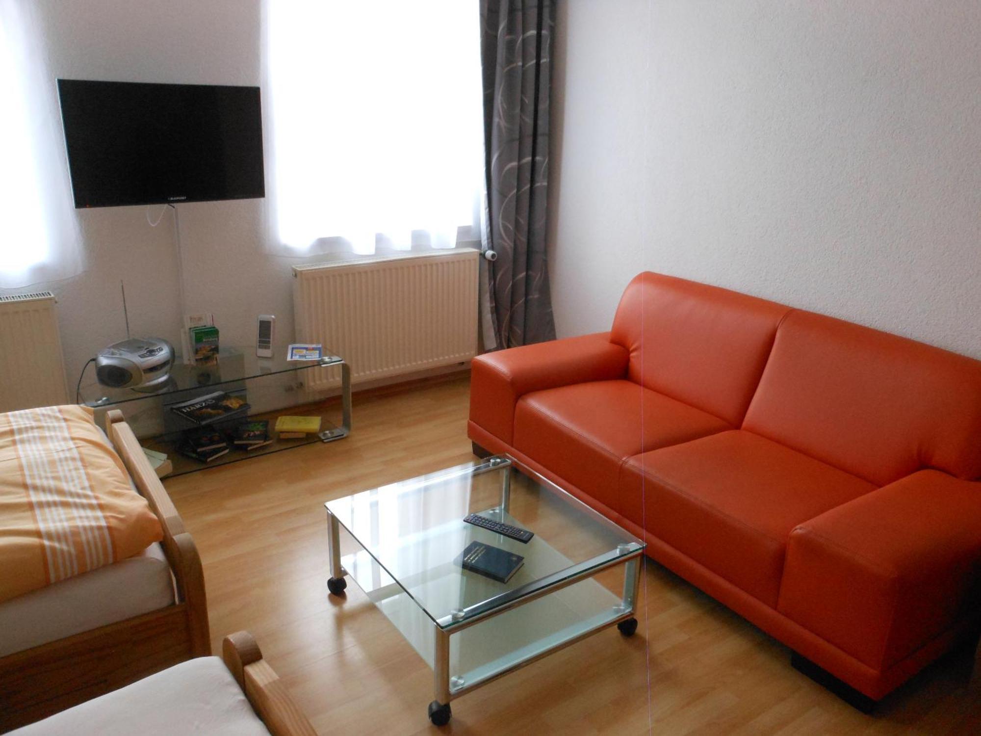 Pension Am Werder Bernburg Chambre photo