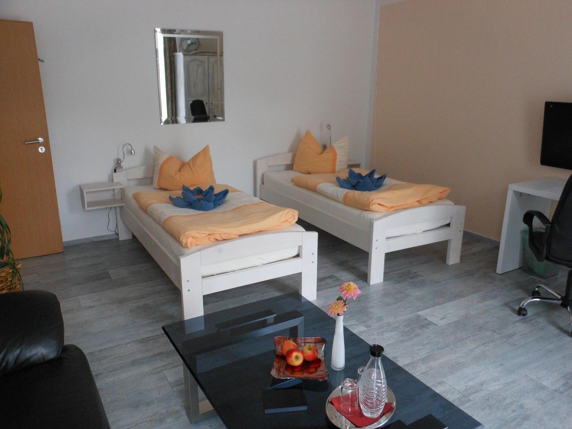 Pension Am Werder Bernburg Chambre photo