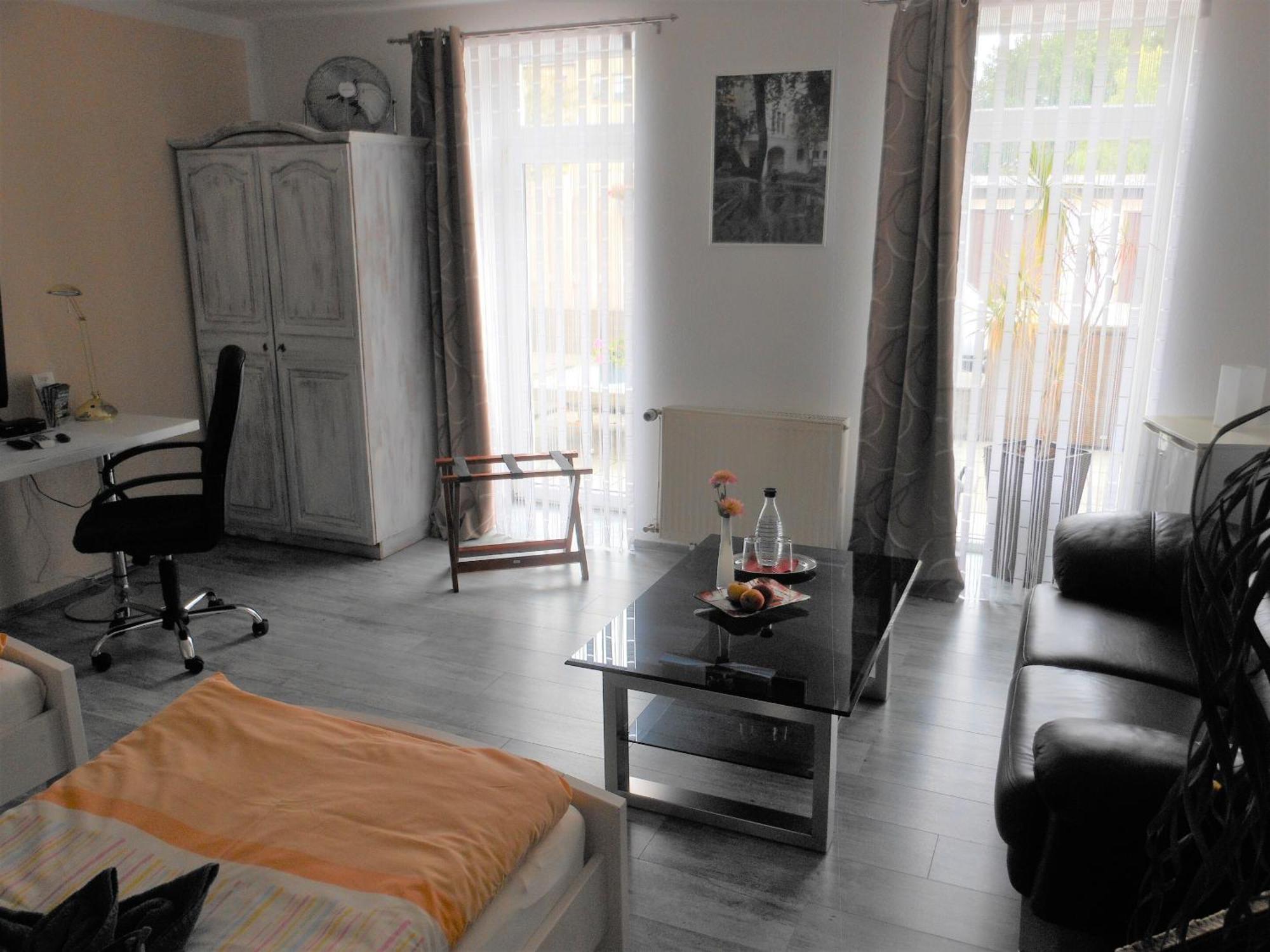 Pension Am Werder Bernburg Chambre photo